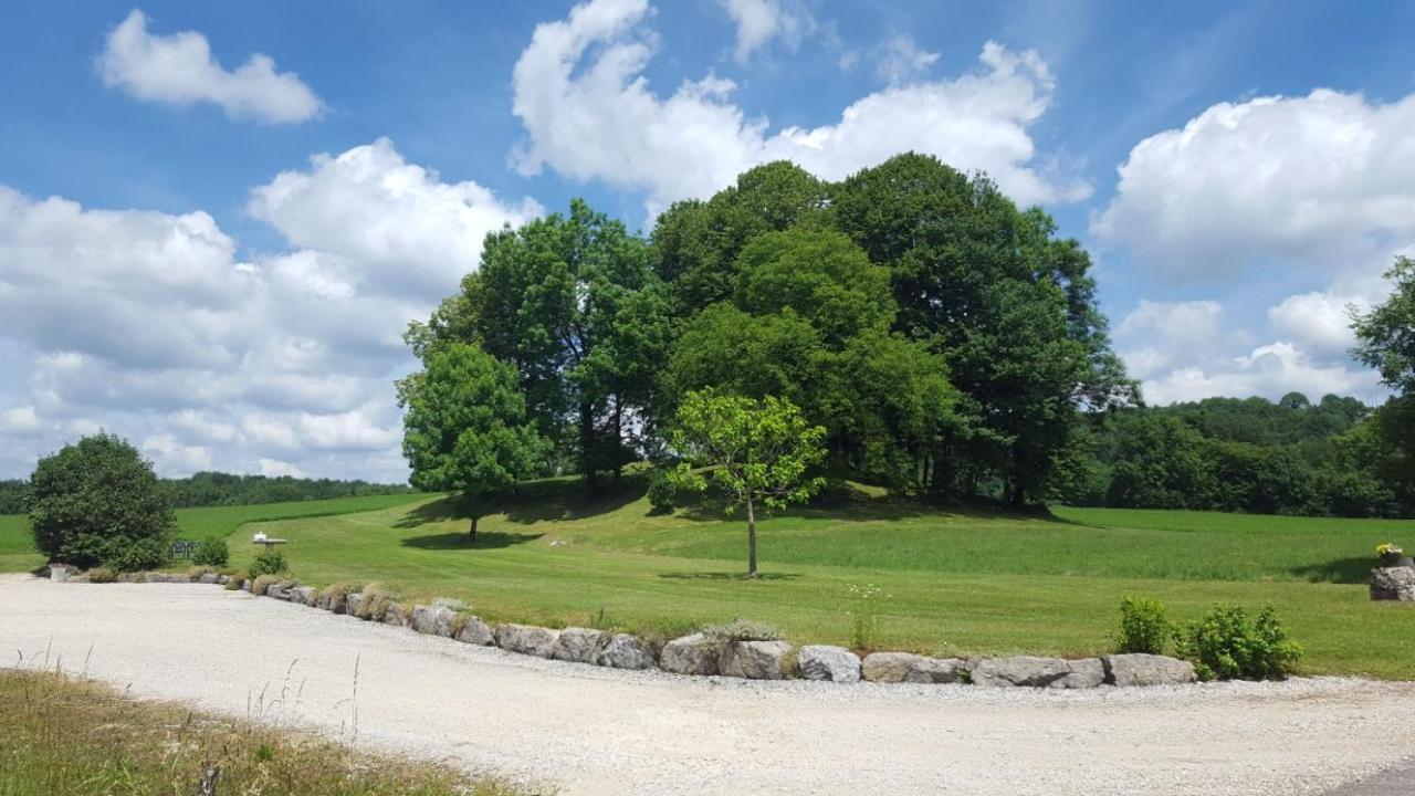 Grimont Gite Au Calme Grand Terrain Circuit Cascades Du Herisson Saugeot Bagian luar foto